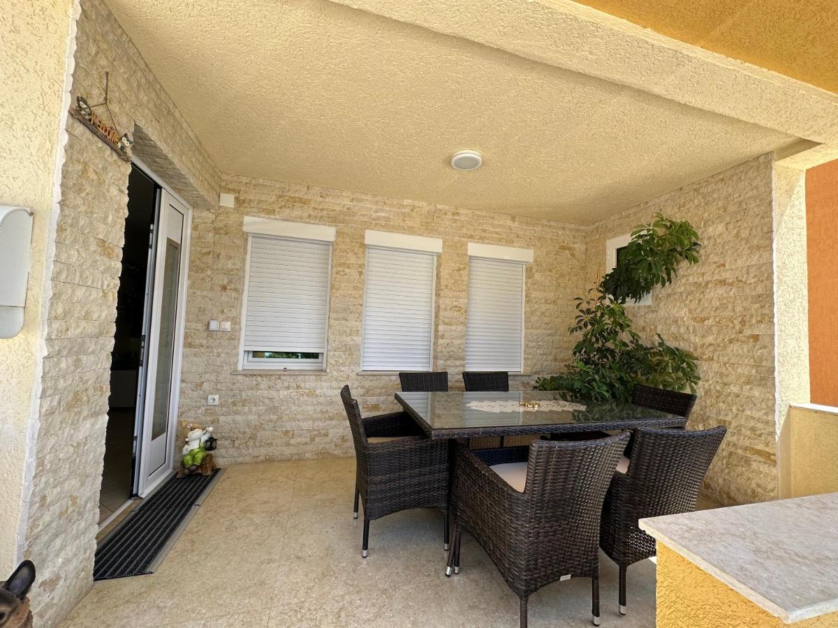 Apartments Edona Ulcinj Eksteriør bilde
